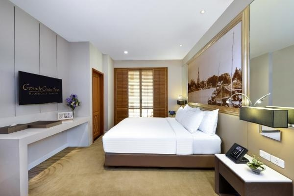 Double Junior Suite with balcony (full double bed)