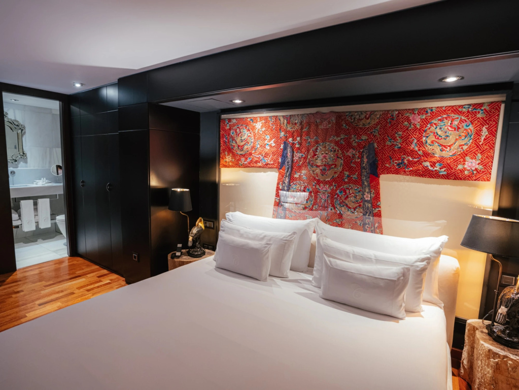 Double Suite, bed type is subject to availability, full double bed room photo 1