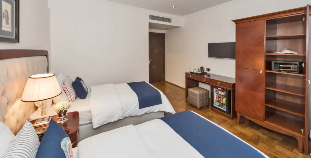 Main Building Double room (twin beds)