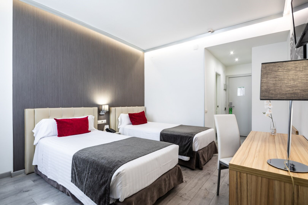 Double room (twin beds)