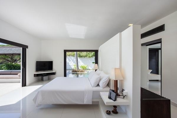 Grand Premium Double Deluxe Pool Villa beachfront (full double bed)
