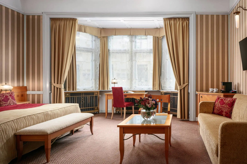 Hotel Paris Prague image General