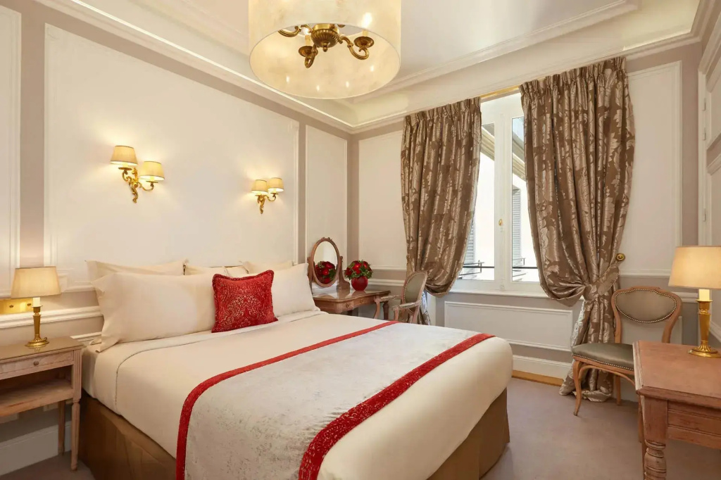 Hotel Regina Louvre 27