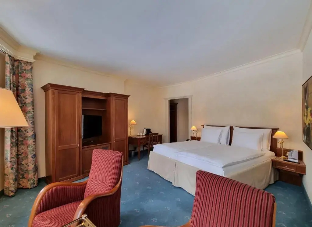Deluxe Classic Double room (full double bed)