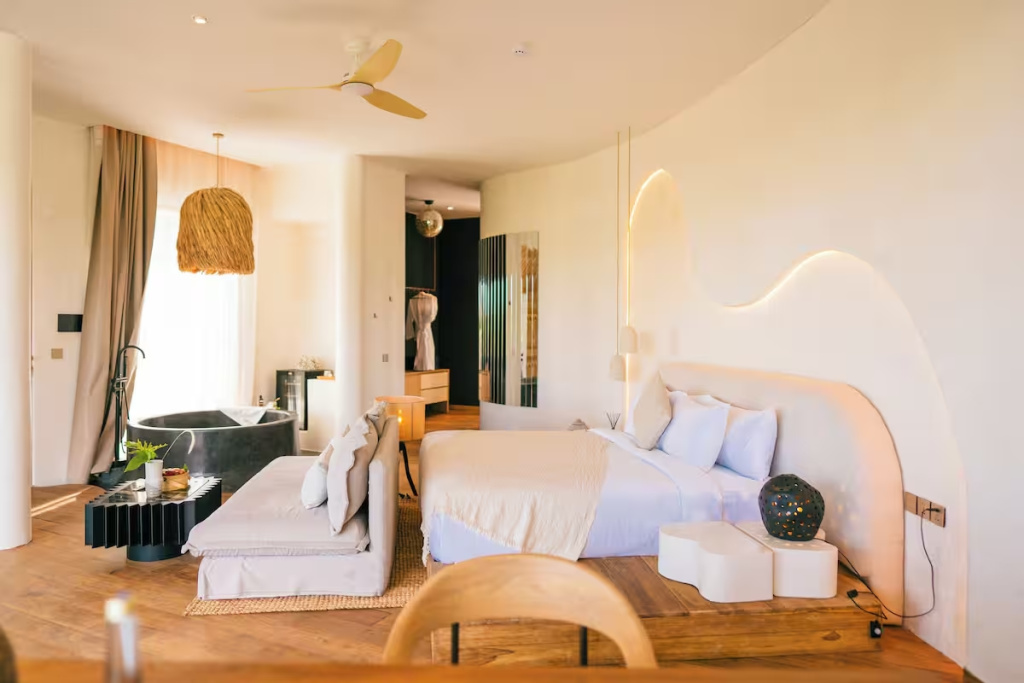 Sunrise Double Suite (full double bed)