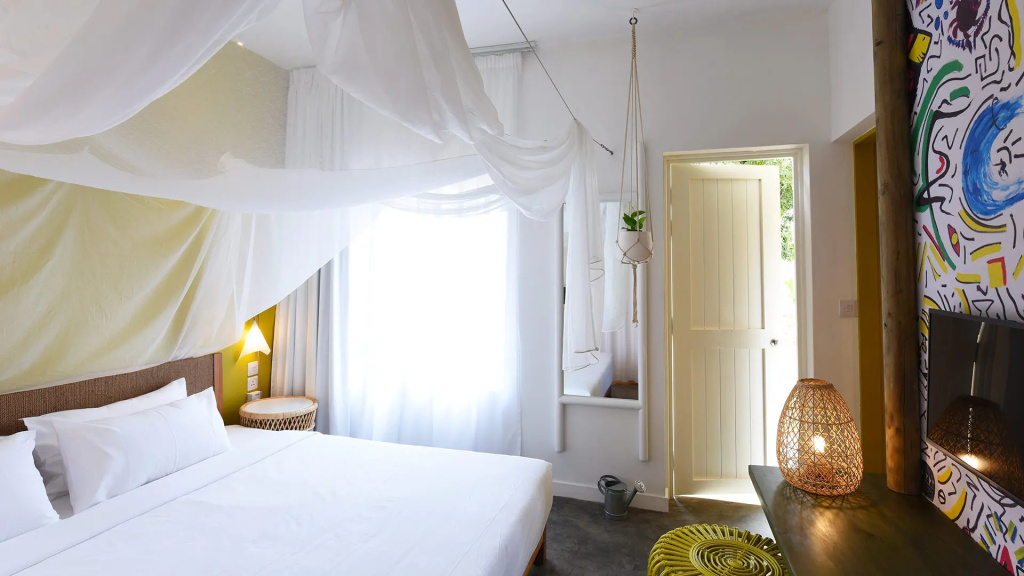 Teen Unit Double room (full double bed)