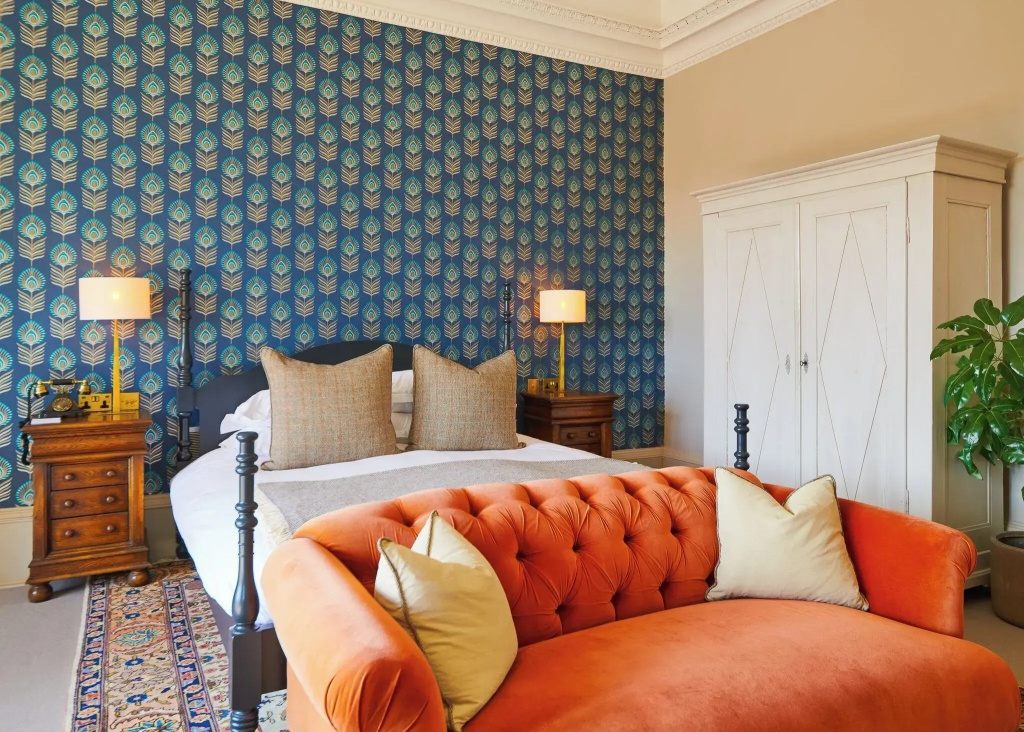 Roseate Double Suite (full double bed)