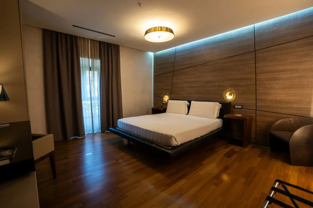Superior Double room (full double bed)