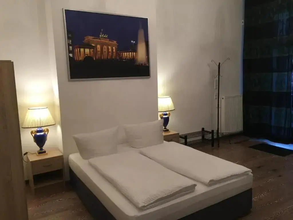 Comfort Double Apartment (full double bed)