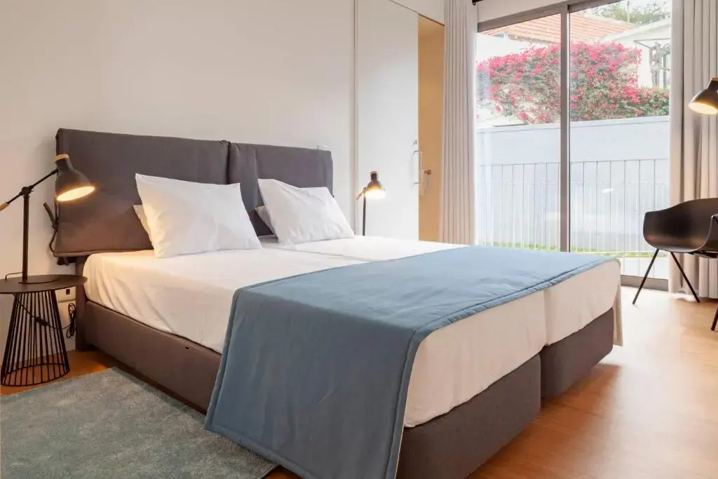 2 Bedrooms Apartment with balcony and with view