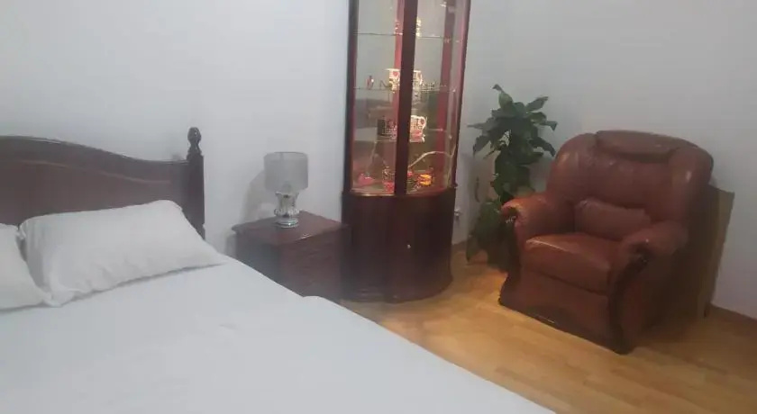 Double room (full double bed)