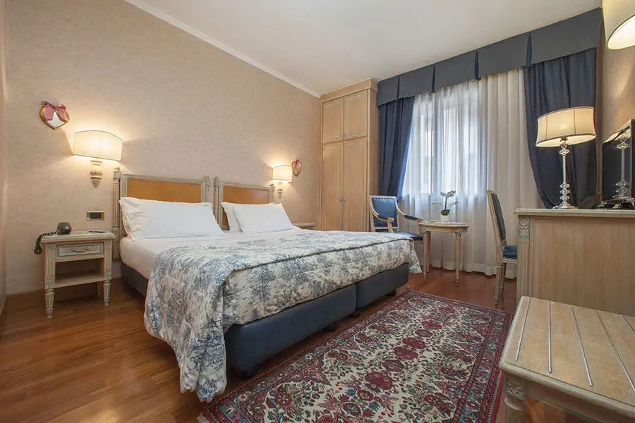 標準雙人房，兩張床