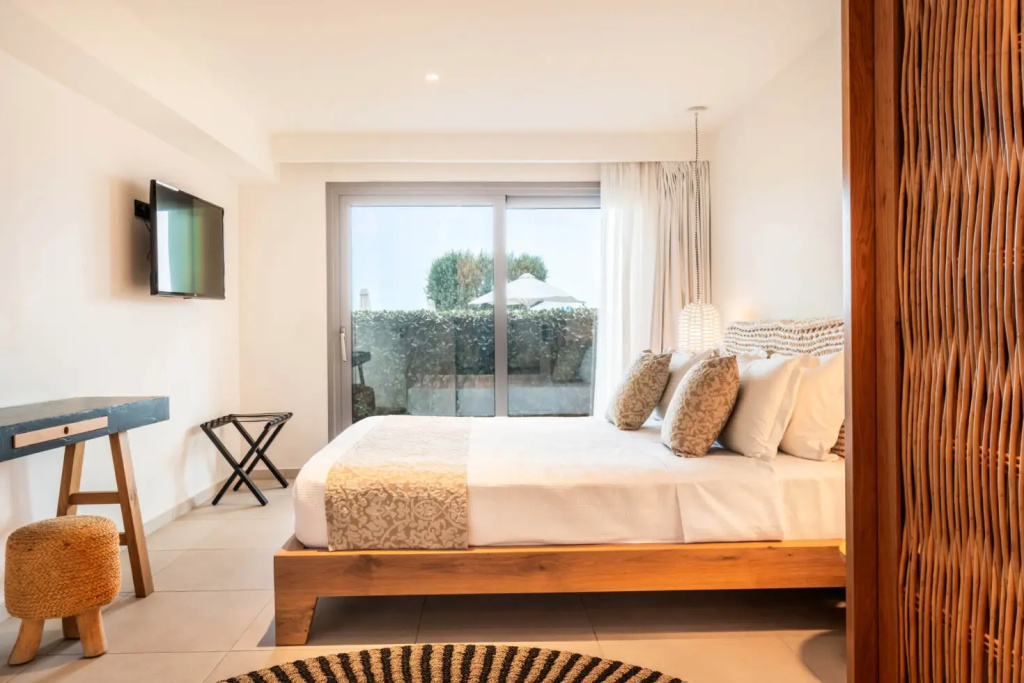 1 Bedroom Emmelia with Private Pool Double Villa beachfront (full double bed)