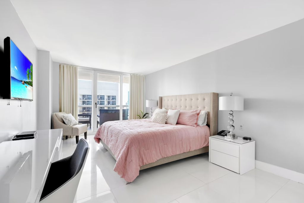 1 Bedroom Apartment
