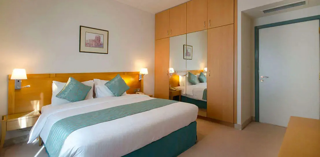 Executive Double Suite (full double bed)