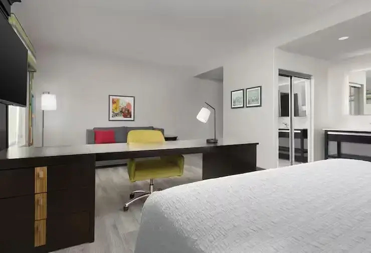 Double Studio Suite (full double bed)
