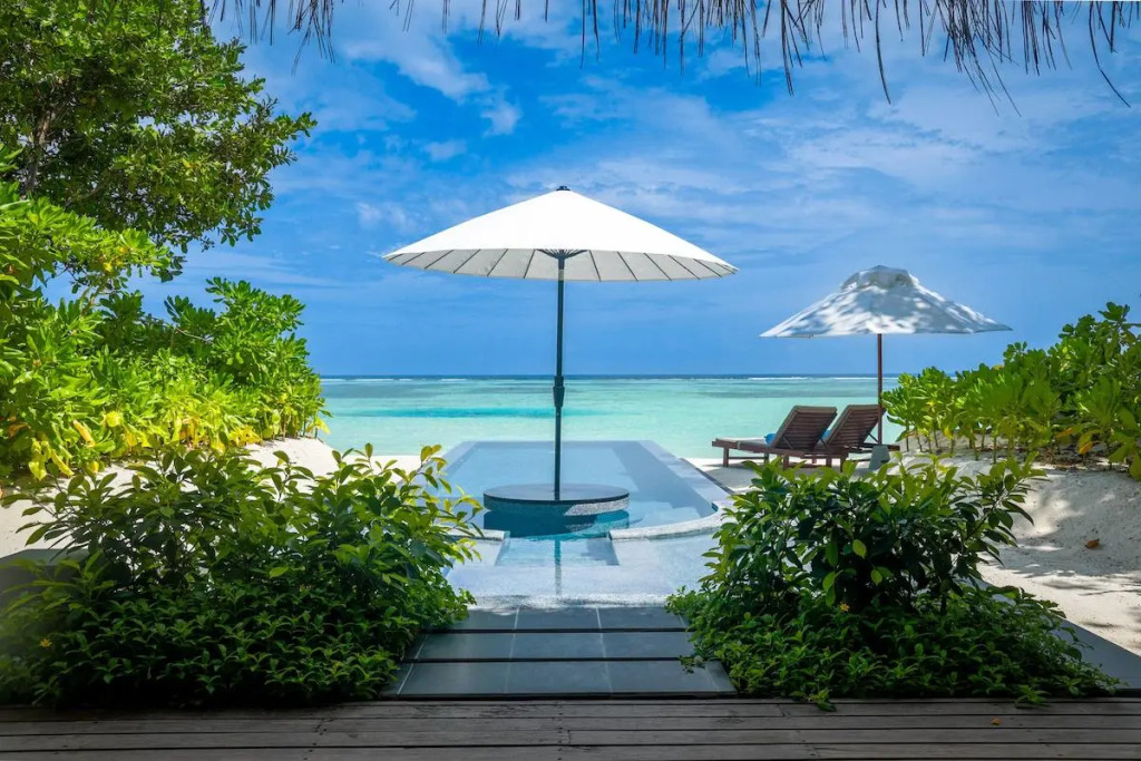 Lux South Ari Atoll Resort & Villas