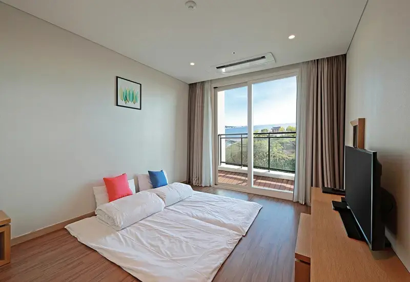 Deluxe Ondol Ocean room