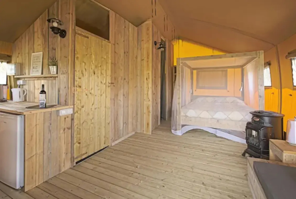 Wood Lodge