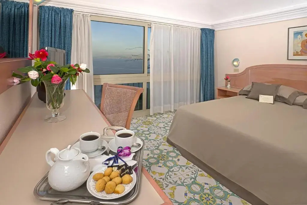Double Junior Suite (full double bed)