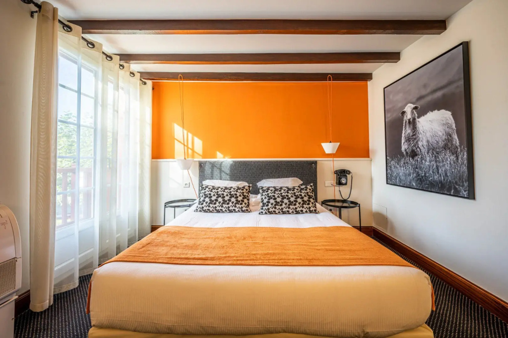Superior Double room (full double bed)