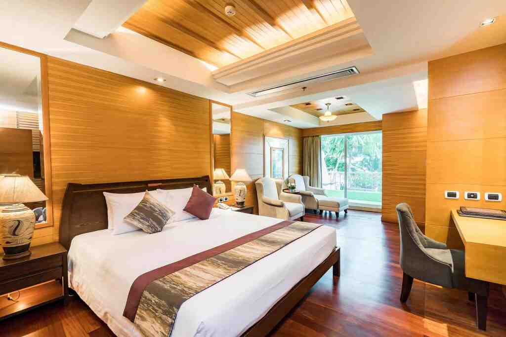 Люкс Family с 2 комнатами в Royal Cliff Beach Hotel Pattaya