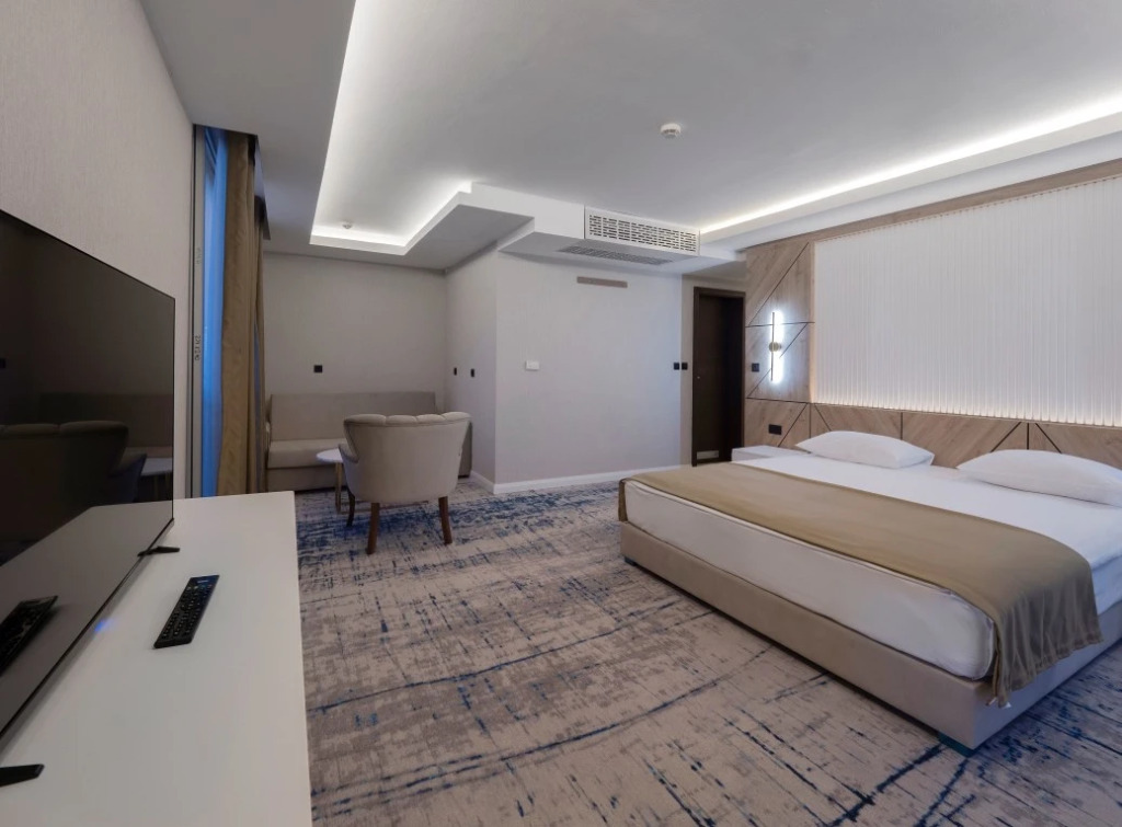 Семейный номер в Hotel Tara