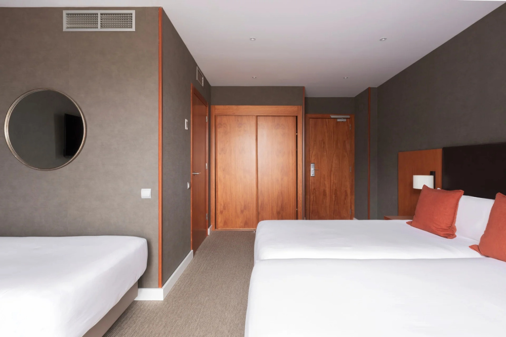 Hotel Acta Sant Just - Chambres