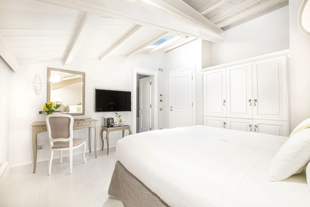 Double The Loft One (twin beds)