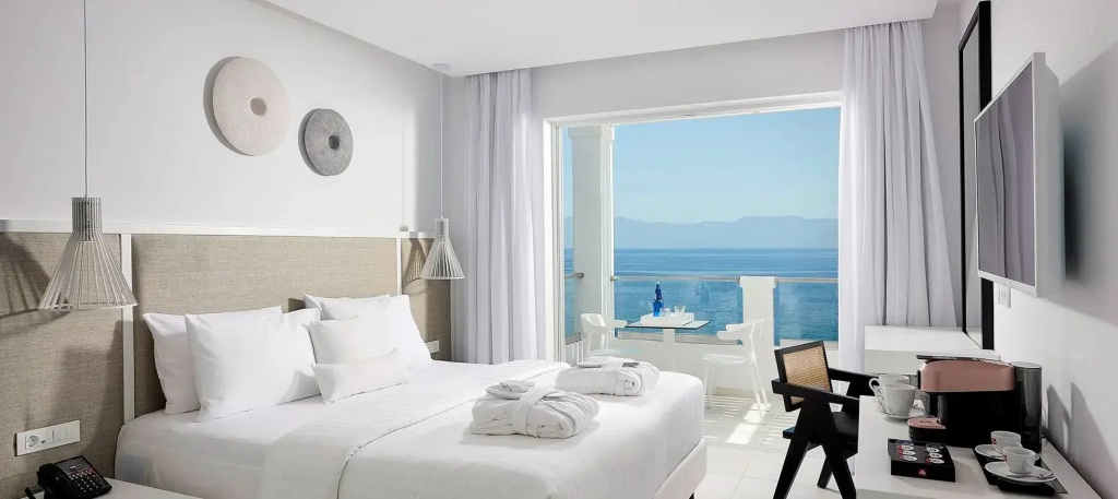 Deluxe Junior Suite with sea view