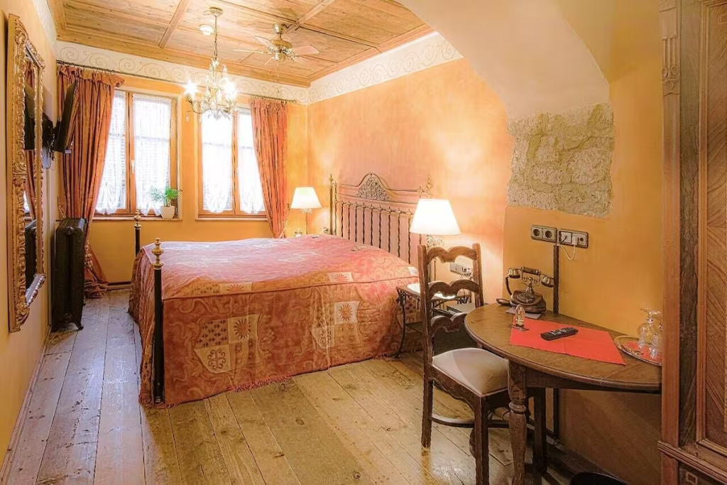 Hotel Gotisches Haus - Chambres