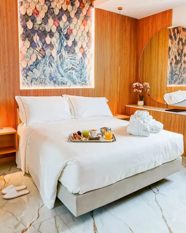 Double Junior Suite (full double bed)