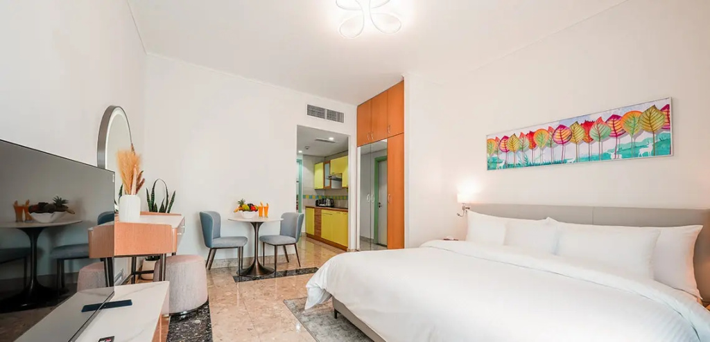 Double Studio (full double bed)