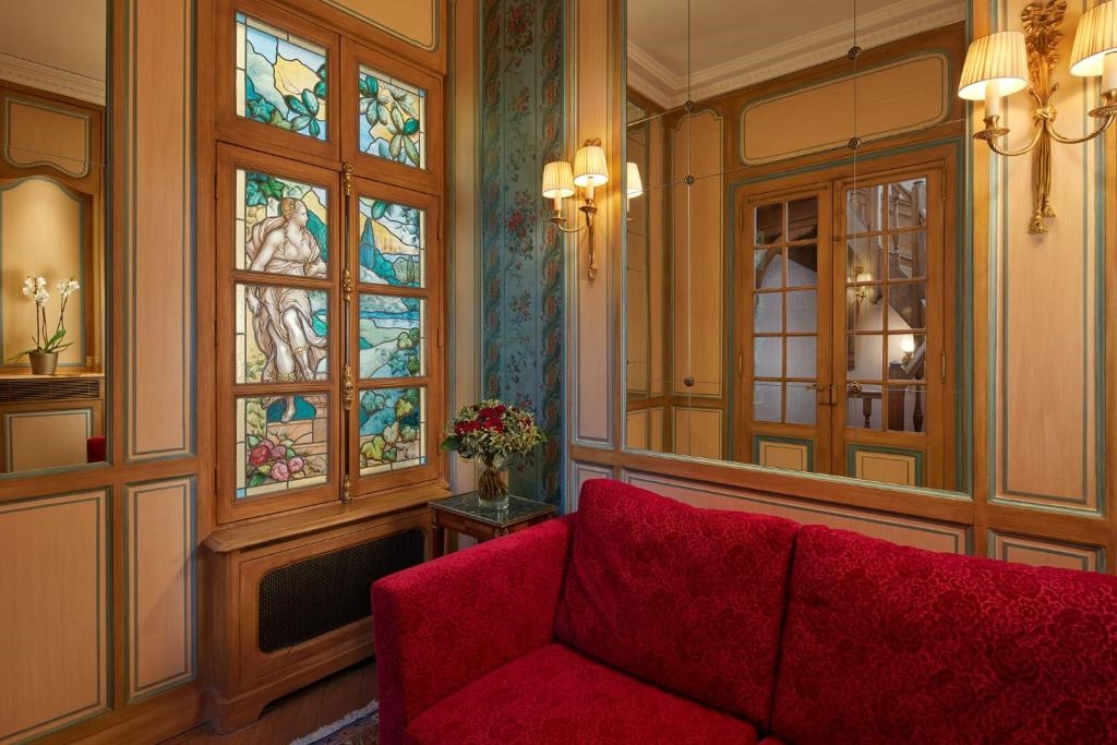 Hotel Raphael 131
