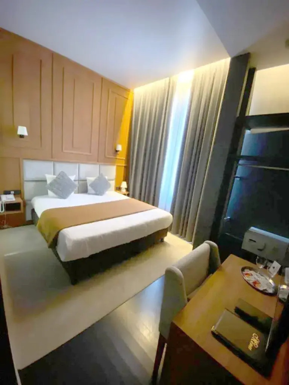 Classic Double room (full double bed)