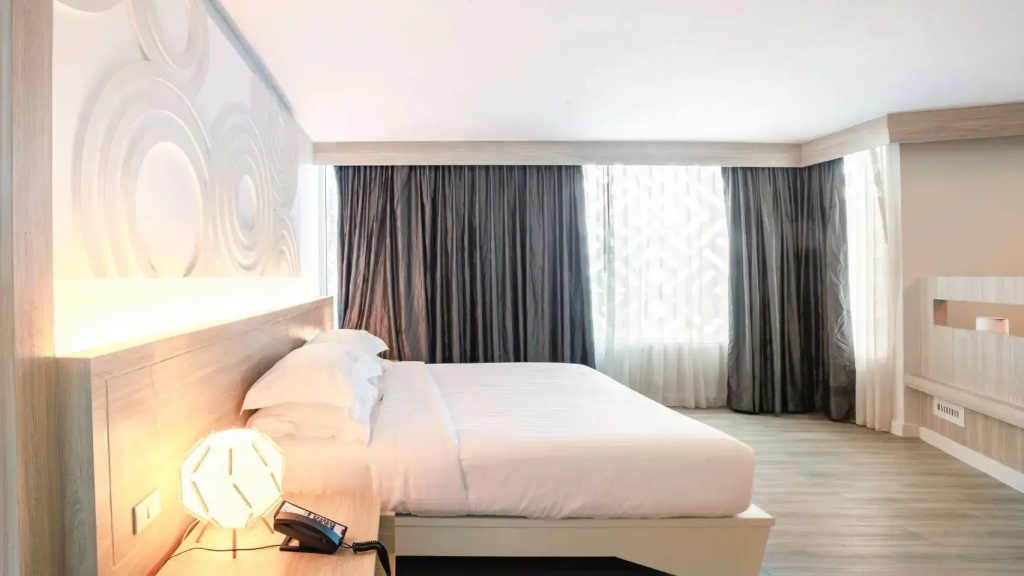 Double Suite (full double bed)