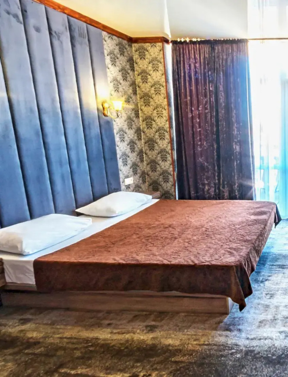 Comfort room with balcony