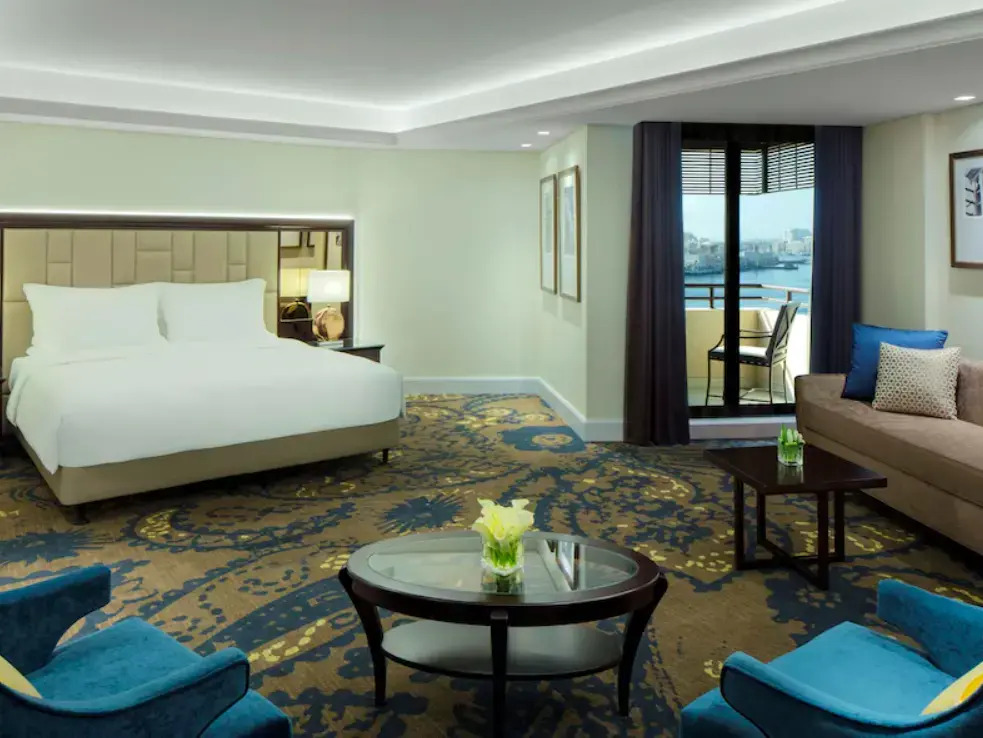 Radisson Blu Hotel, Dubai Deira Creek