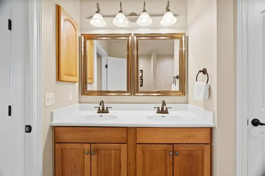 Horseshoe Bay Resort - Général