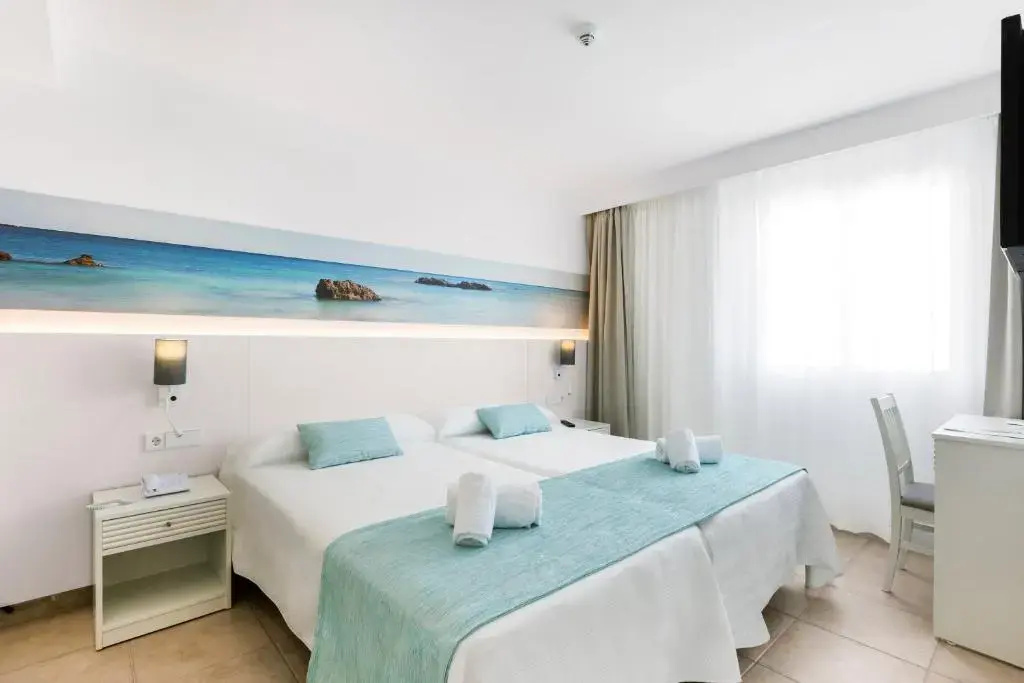 1 Bedroom Double Apartment (full double bed)