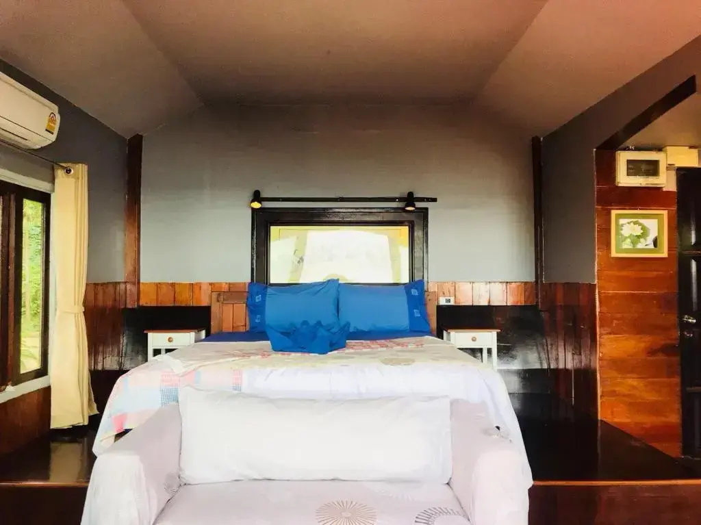 Deluxe Double Bungalow (full double bed)