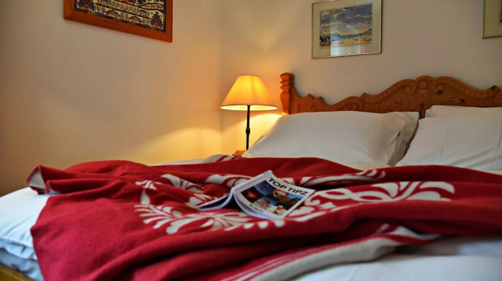 Segantini Double Suite (full double bed)