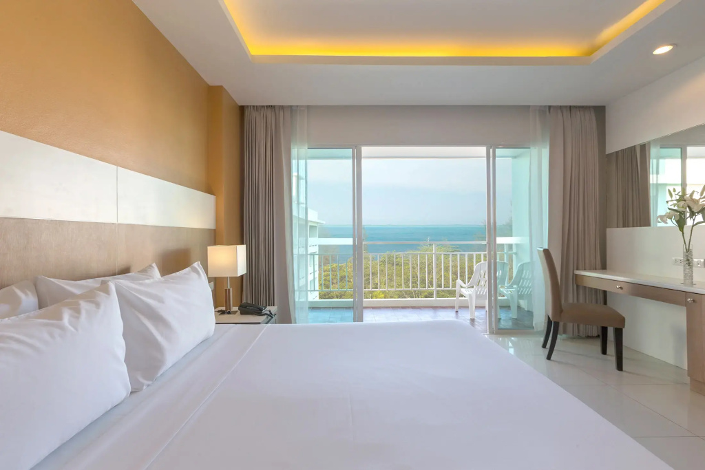 Executive Club Double room with sea view (twin beds)