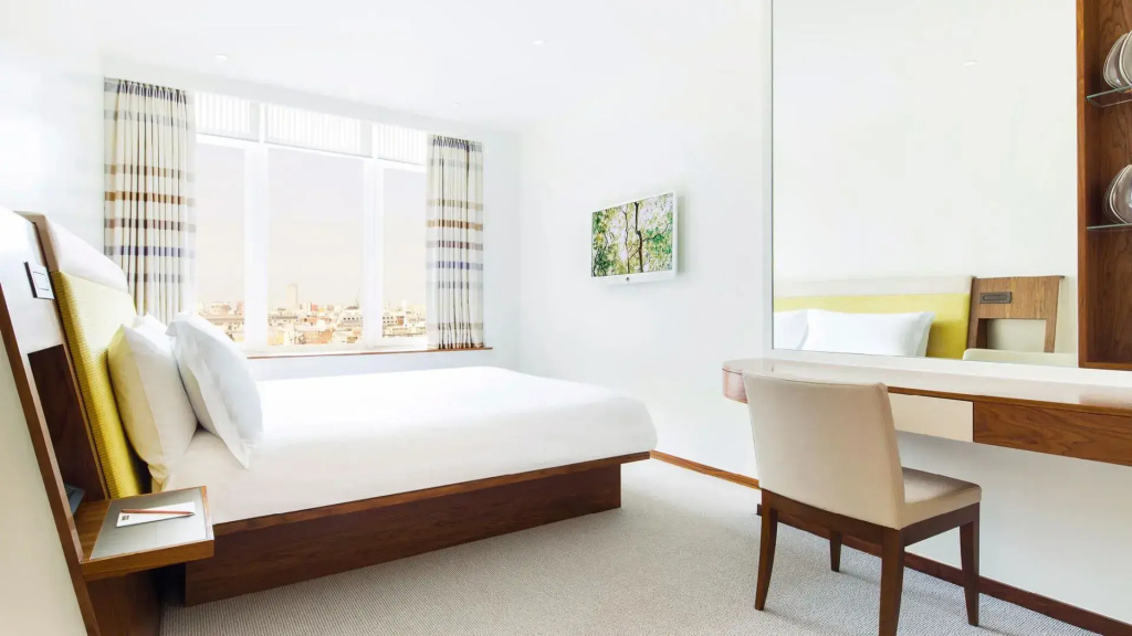 City Double Suite (full double bed)