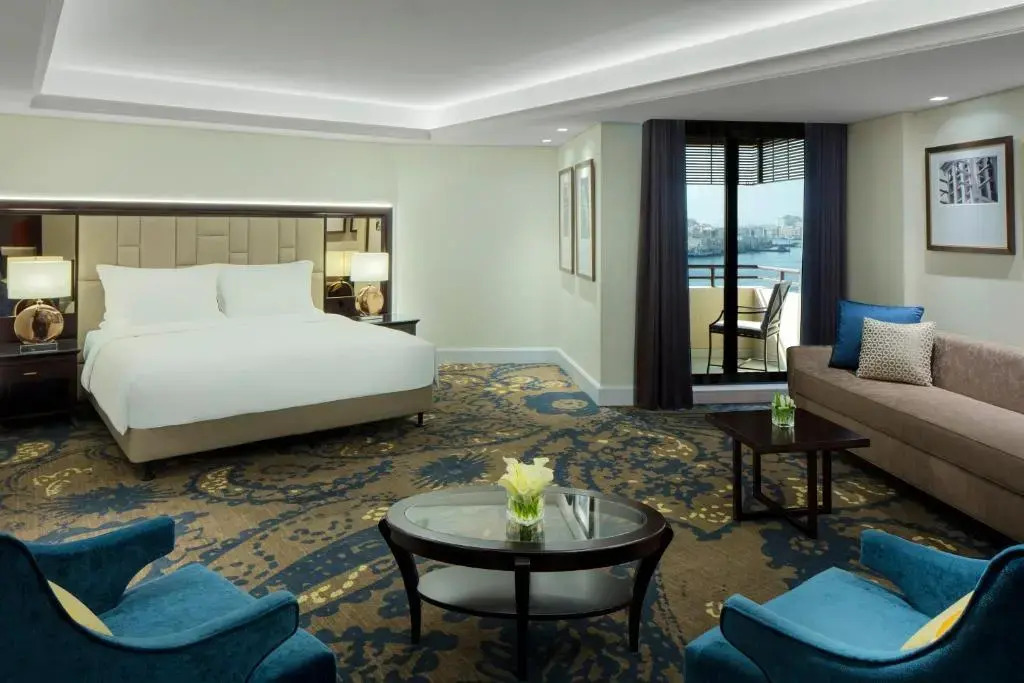 Radisson Blu Hotel, Dubai Deira Creek