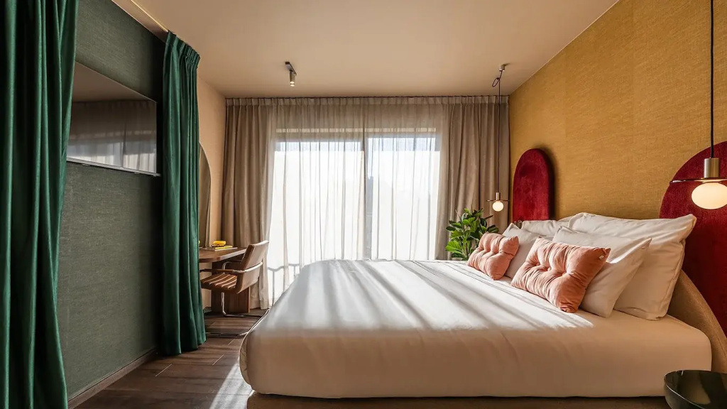 Cosy Double room (full double bed)