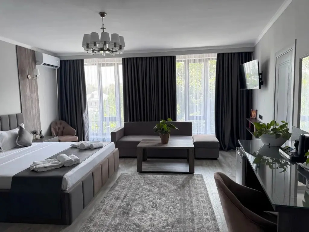 Kausar. Hotel - Chambres