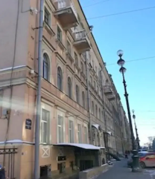 Larets on Nevsky Inn