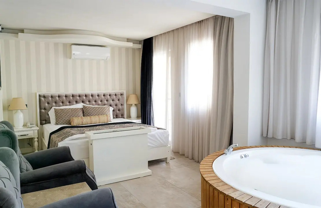 Двухместный люкс Premium двуспальная кровать в Salonika Suites