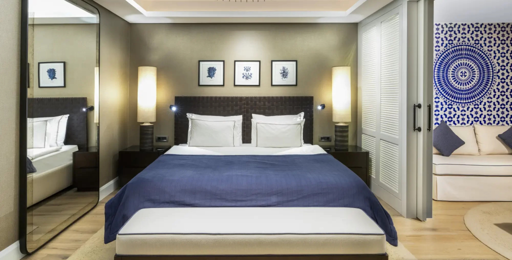 Двухместный номер Swim Up Superior двуспальная кровать в Kaya Palazzo Resort & Residences Le Chic Bodrum